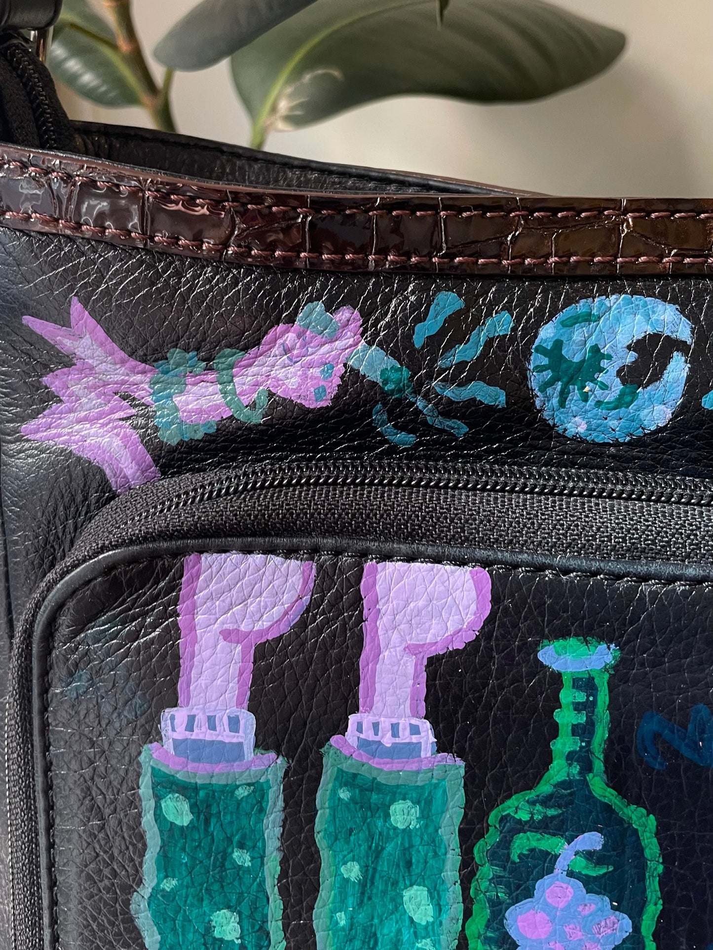 Ladiez & Da Moon Leather Purse - 16 POCKETS!!!!!